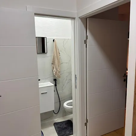 Dele Free Parking Apartman Szarajevó