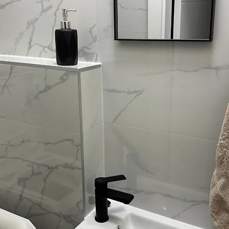 Dele Free Parking דירה *