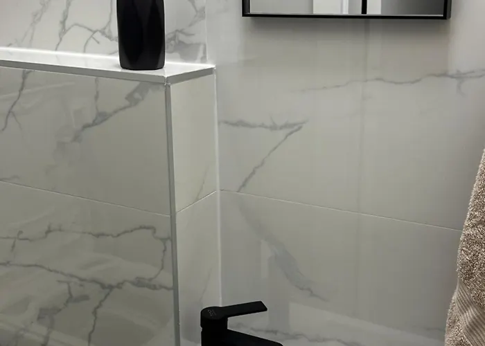 Dele Free Parking شقة *